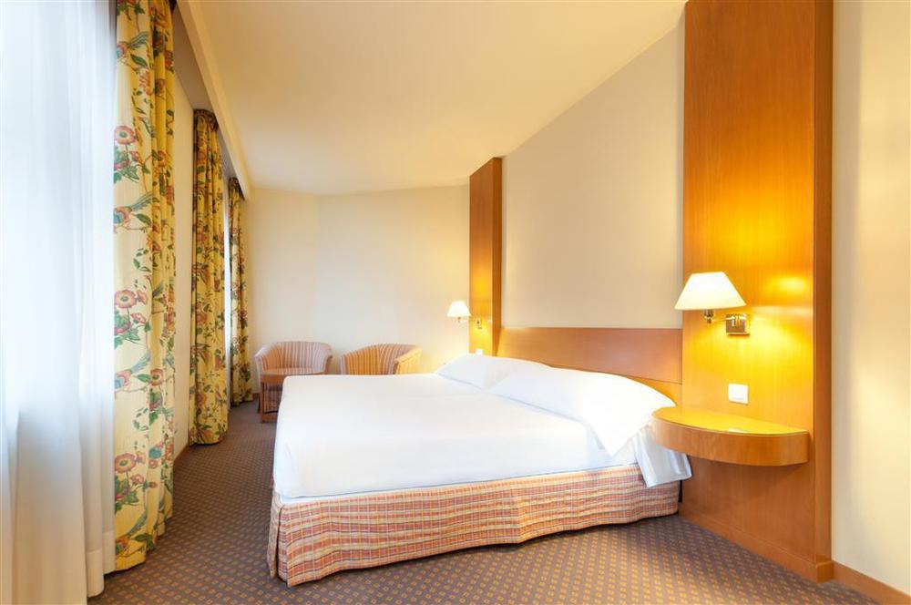 Hotel Elche Centro , Affiliated By Melia Cameră foto